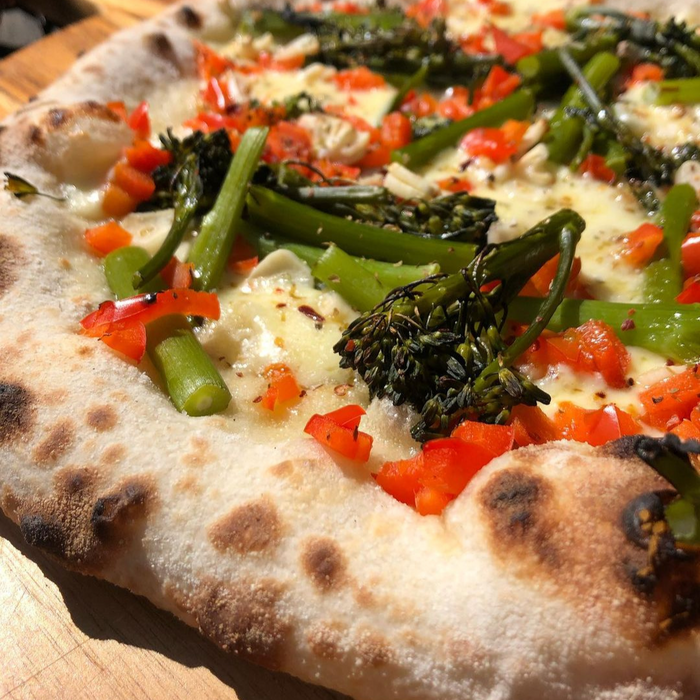 Broccolini, Red Capsicum & Garlic Pizza