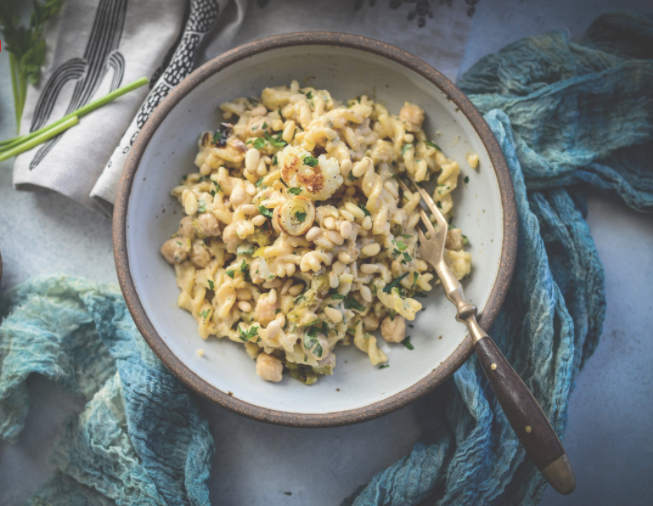 Creamy Roasted Cauliflower Leek & Chickpea Pasta