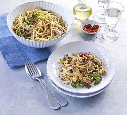 Pasta with Pine Nuts, Broccoli, Sardines & Fennel