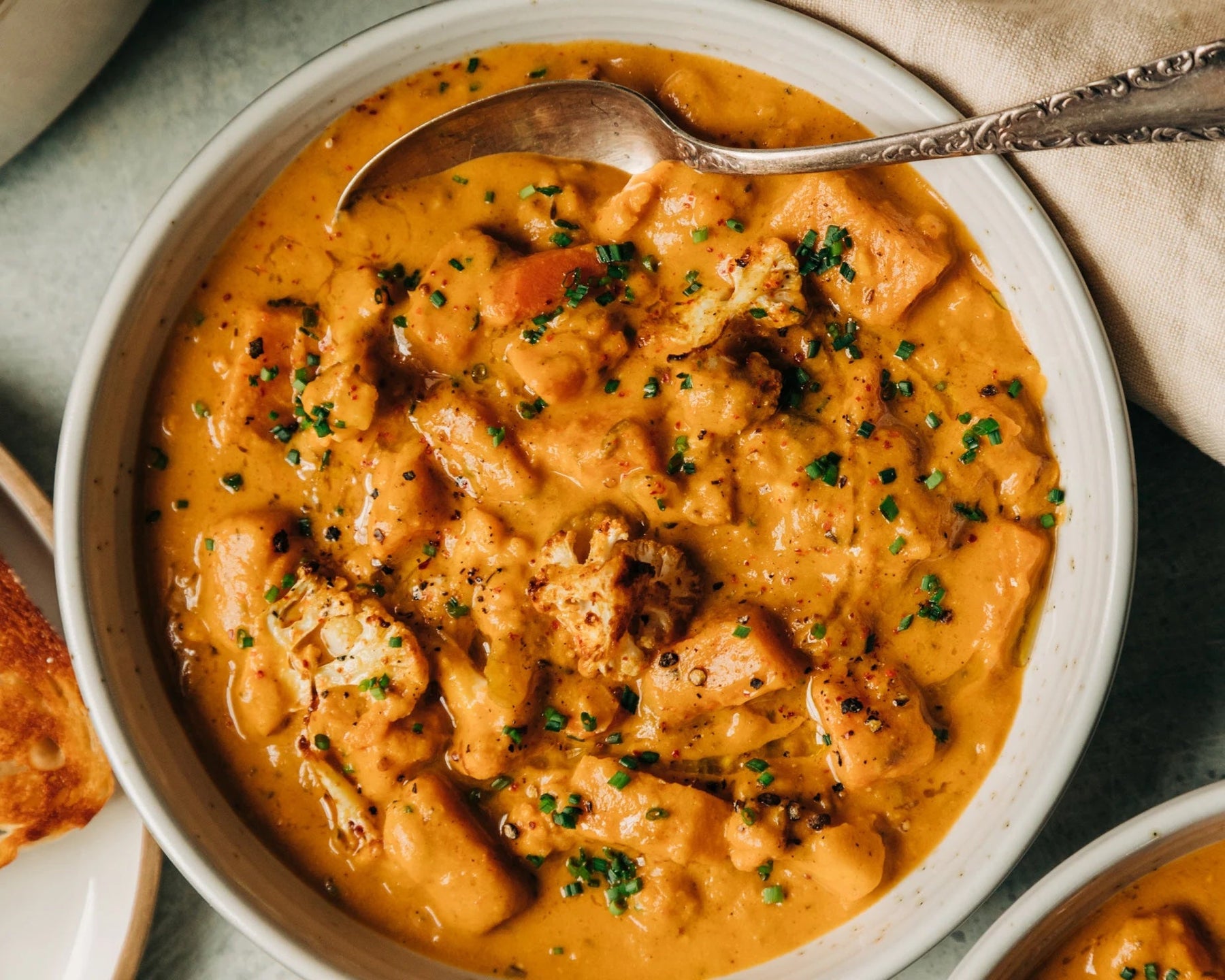 Creamy Cauliflower & Sweet Potato Chowder