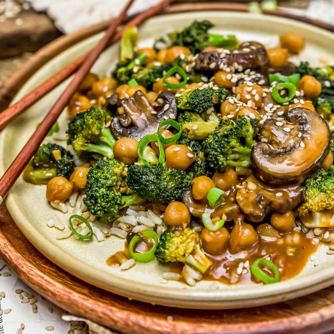 General Tso's Broccoli Mushroom Stir Fry