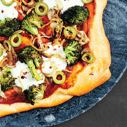 Broccoli, Fennel & Mozzarella Pizza