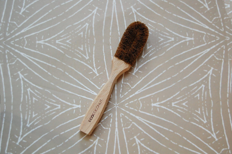 Coconut fibre dish brush – eco-friendly plastic-free kitchen scrubbing tool | Food Garden